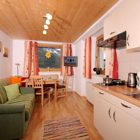 Single Apartment Martlerhof Tux Szoba fotó